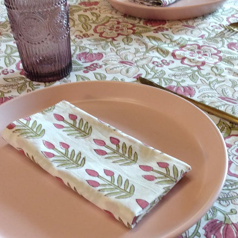 Napkin Set: Red & Green