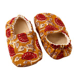 Load image into Gallery viewer, Baby Booties - Taupe/Red
